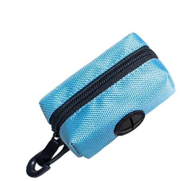 Pochette bleu distributrice de sac à ramassage pour chien